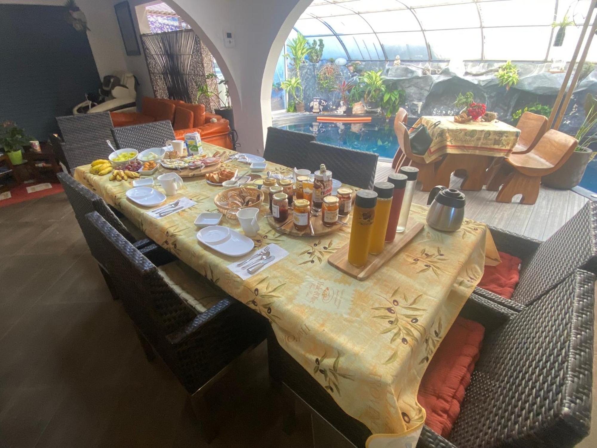 Ti Kaz Lo Ker Chambre D'Hote Chez L'Habitant Сен-Жозеф Экстерьер фото